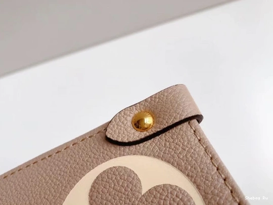 LOUIS MM ONTHEGO VUITTON 0812